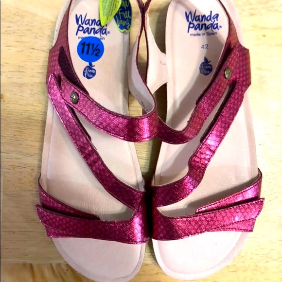 wanda panda Shoes Nwt Leather Metallic Berry Comfort Sandals Wanda